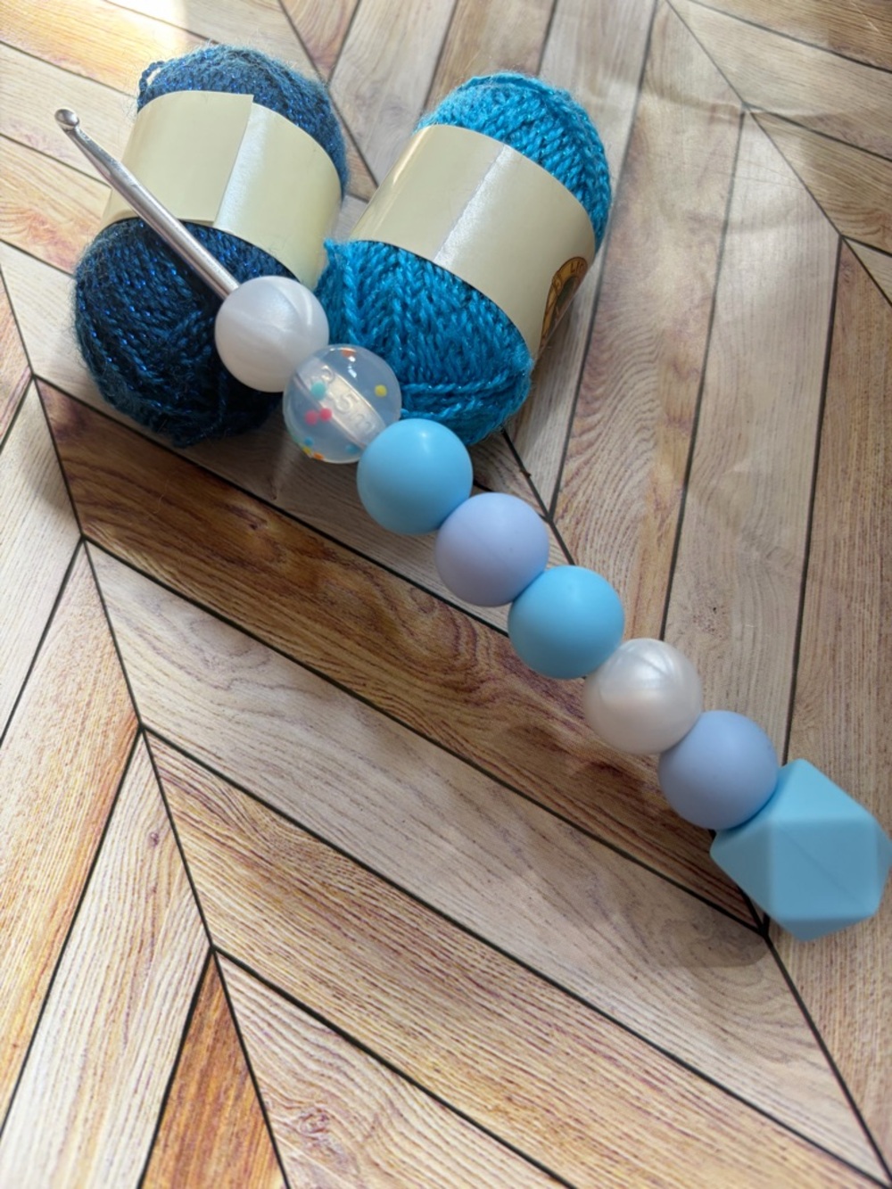 Handmade Crochet Hook with Blue Beaded Handle 3.5
